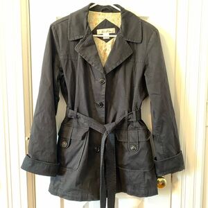 Thigh-length Black Cotton Coat with Flower Lining 🌼